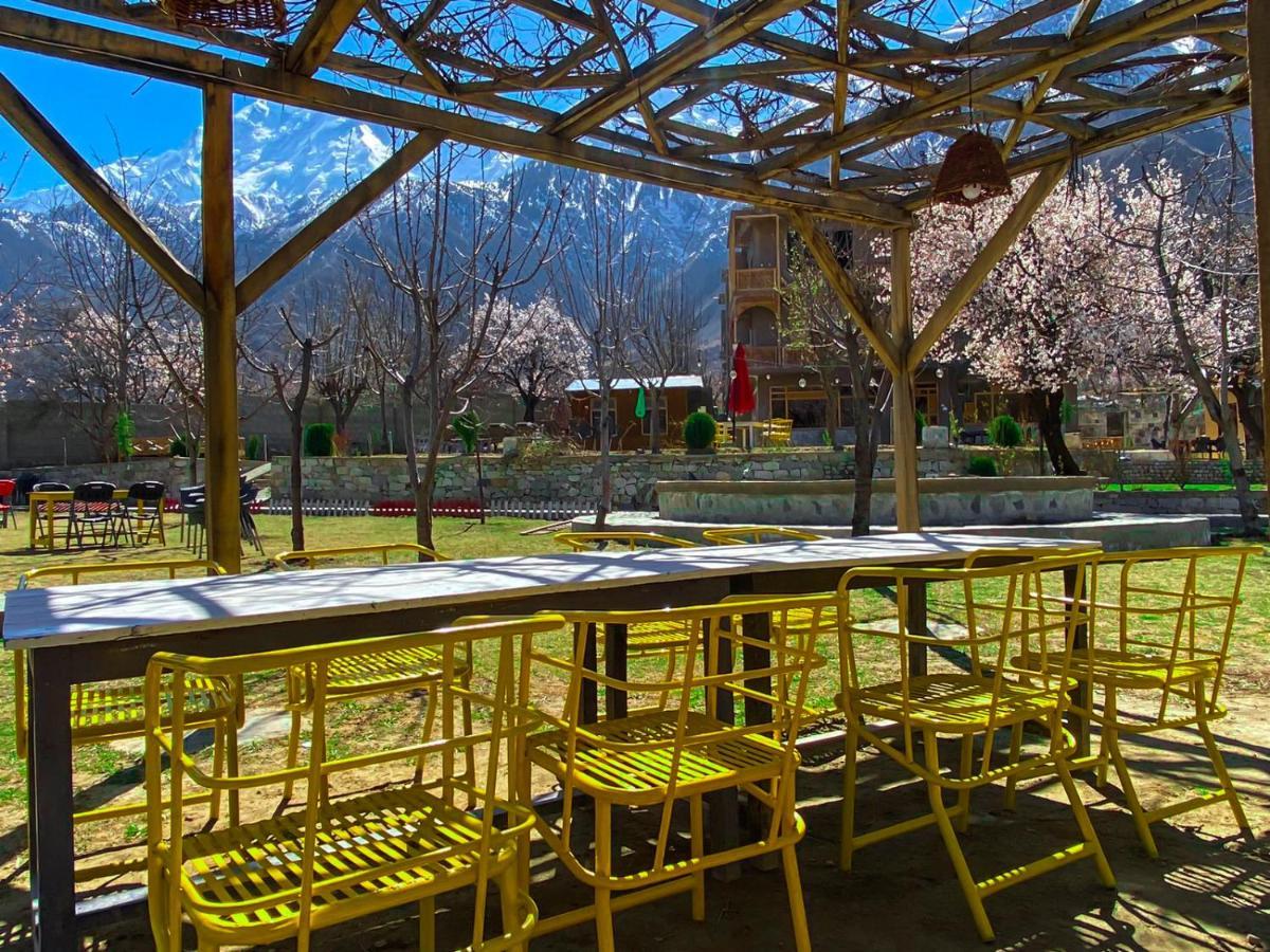 Dumani Nagar Hotel & Resort Karimabad  Eksteriør bilde