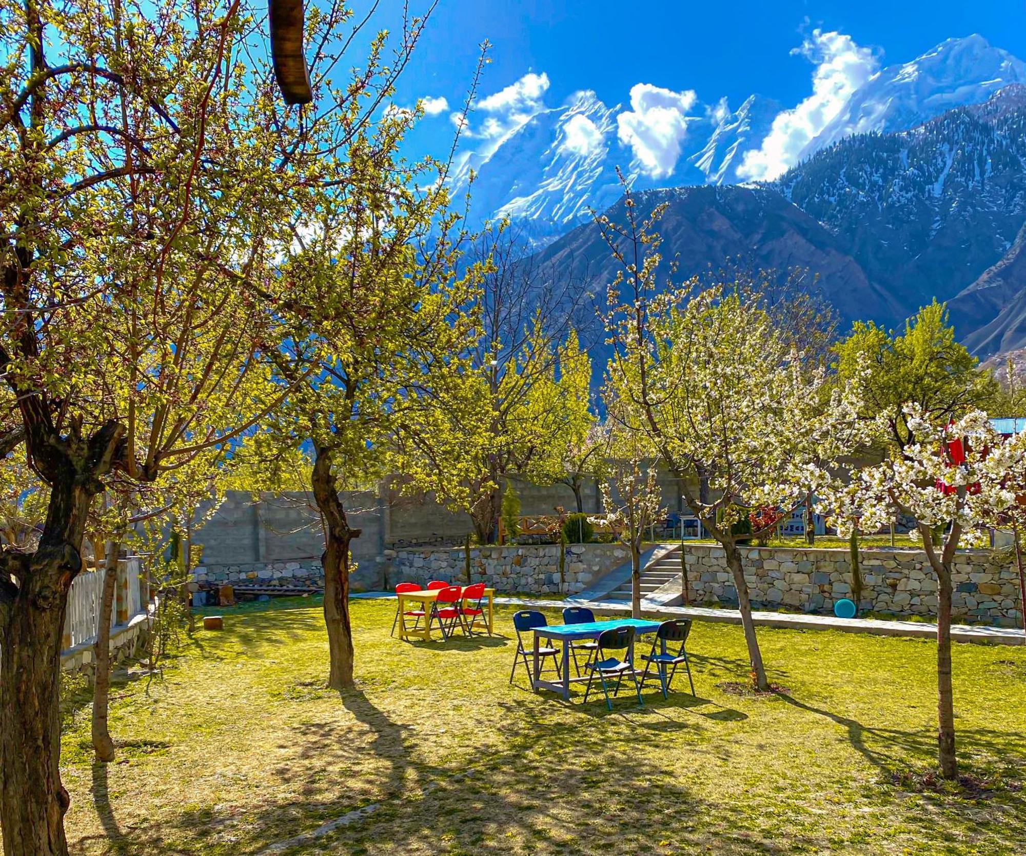 Dumani Nagar Hotel & Resort Karimabad  Eksteriør bilde