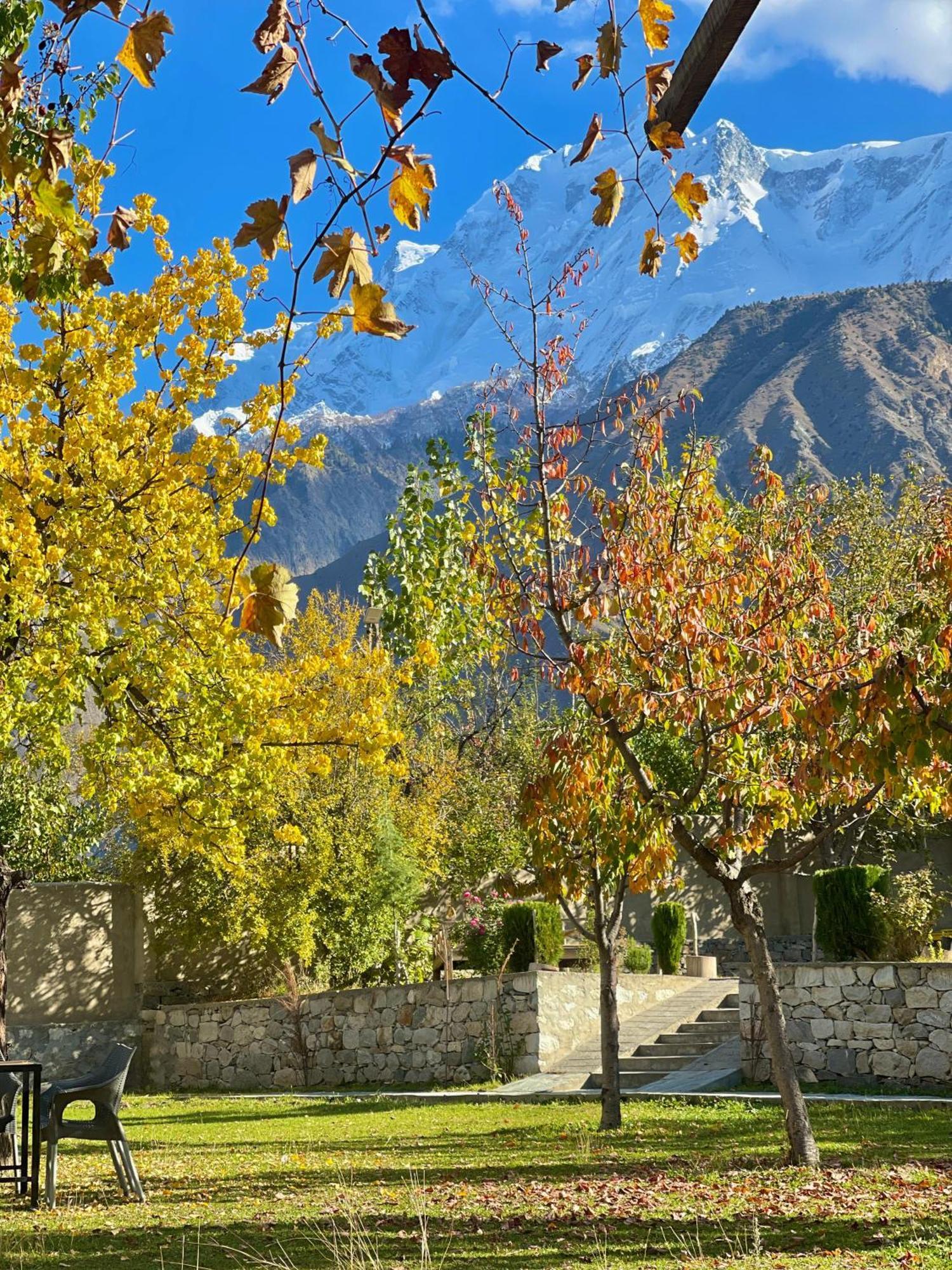Dumani Nagar Hotel & Resort Karimabad  Eksteriør bilde