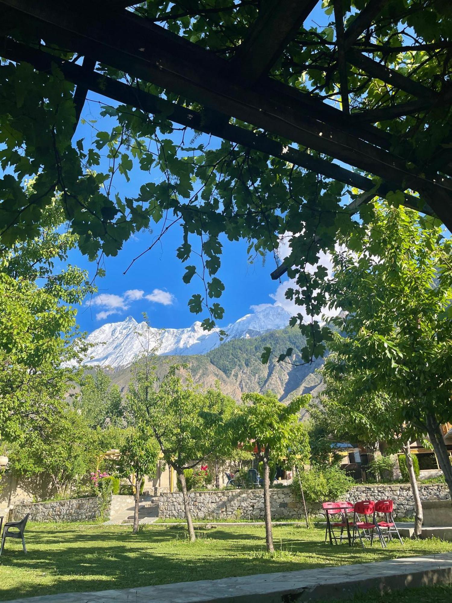 Dumani Nagar Hotel & Resort Karimabad  Eksteriør bilde