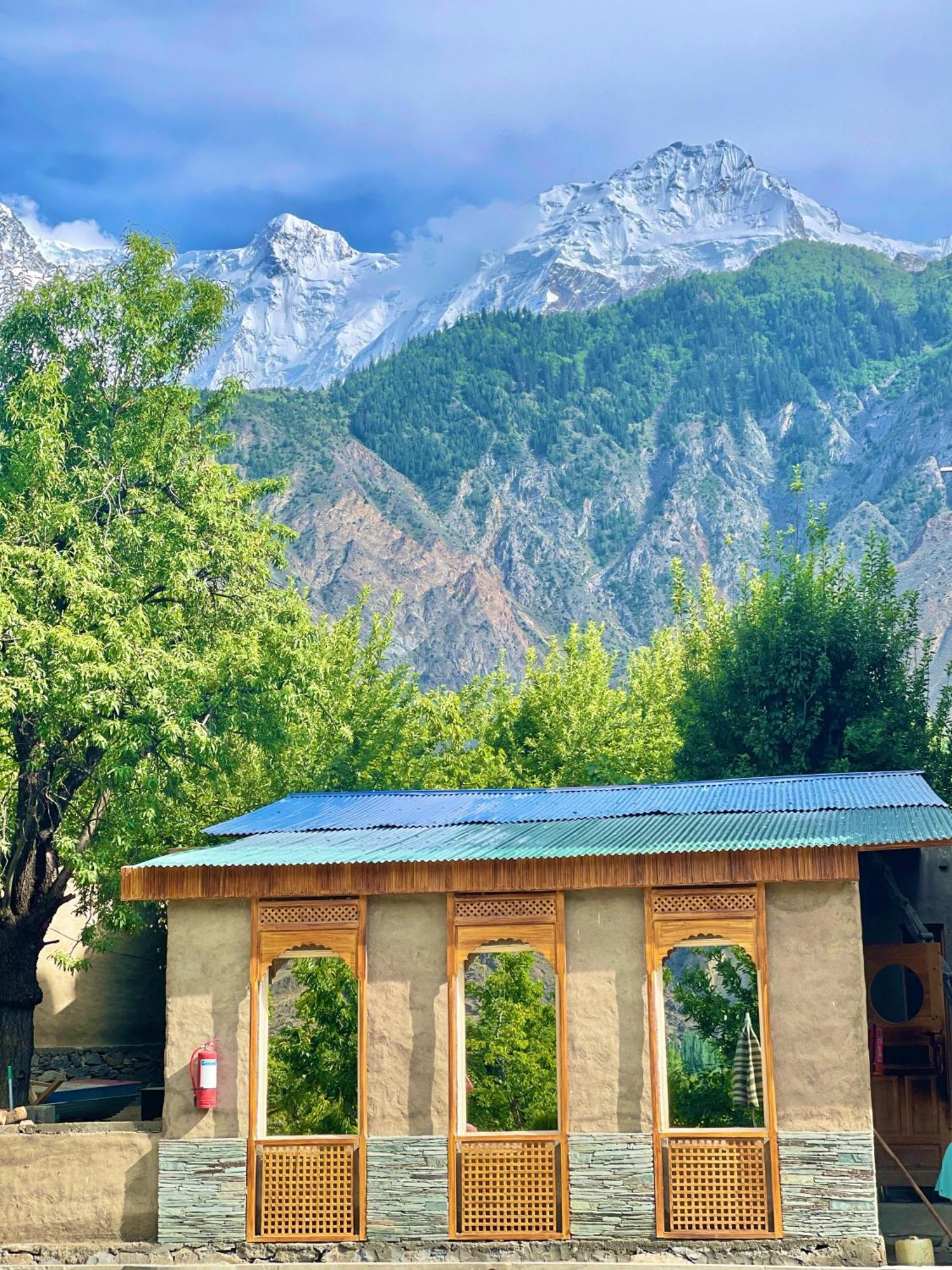 Dumani Nagar Hotel & Resort Karimabad  Eksteriør bilde